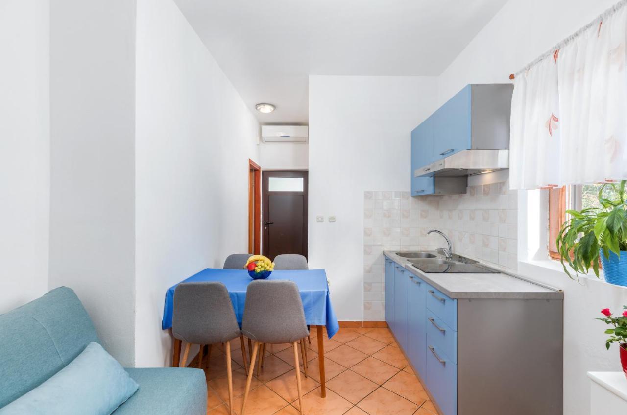 Center Of Fazana Apartments Katarina Esterno foto